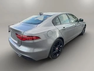 2020 Jaguar XE - Image 15 of 19