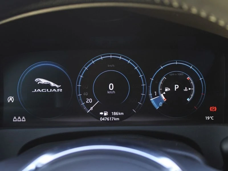 2020 Jaguar X260 XF - Image 4 of 18