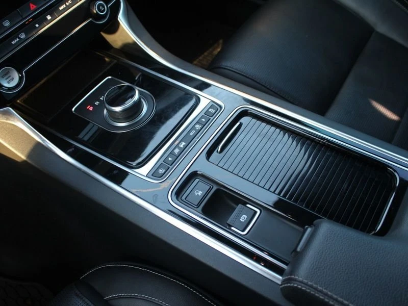 2020 Jaguar X260 XF - Image 11 of 18