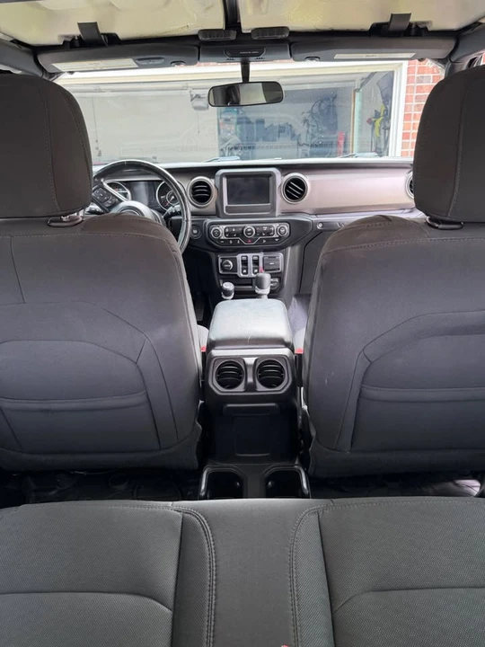 2020 Jeep JL Wrangler - Image 12 of 13