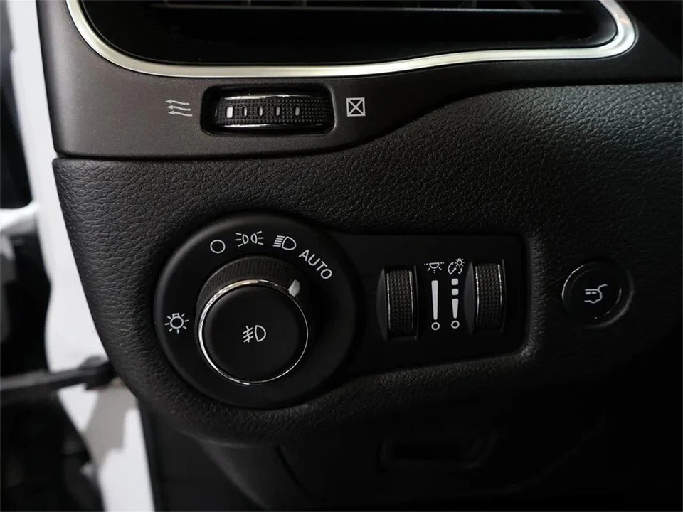 2020 Jeep KL Cherokee - Image 16 of 31