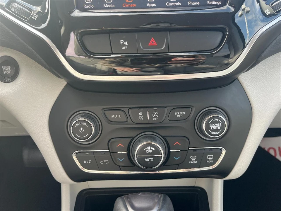 2020 Jeep KL Cherokee - Image 24 of 31