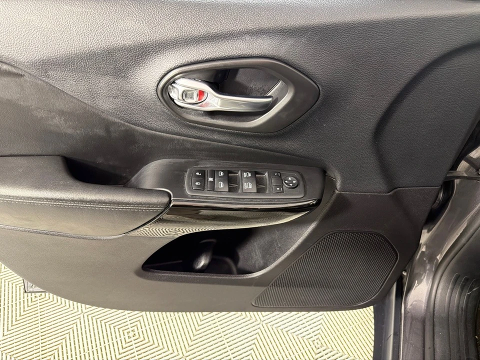 2020 Jeep KL Cherokee - Image 11 of 27
