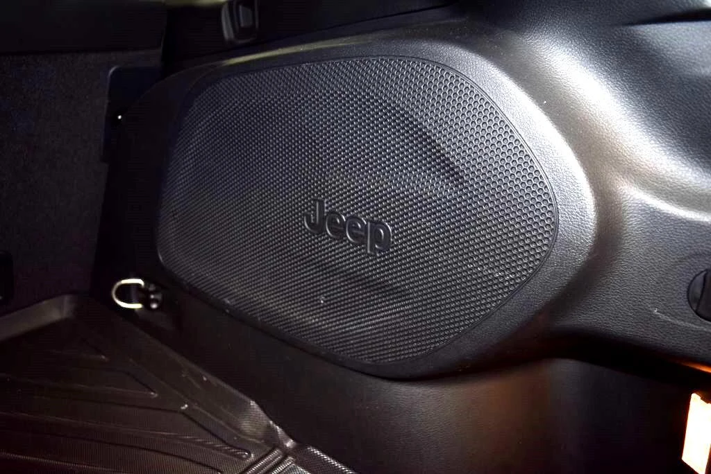 2020 Jeep KL Cherokee - Image 15 of 21