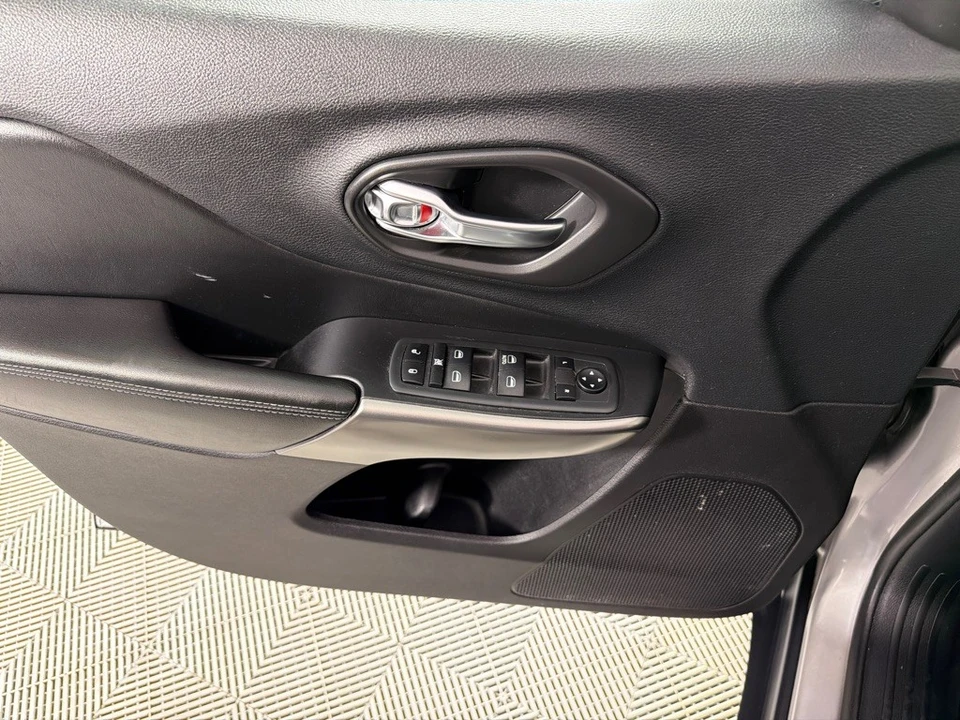 2020 Jeep KL Cherokee - Image 10 of 27