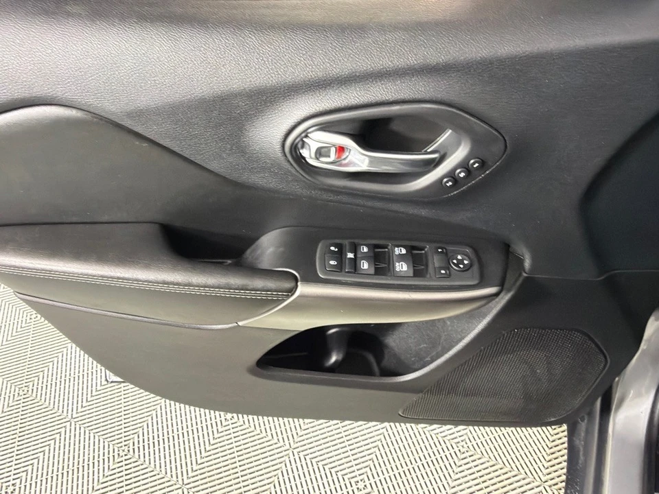 2020 Jeep KL Cherokee - Image 9 of 12