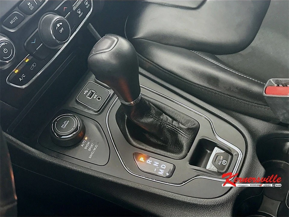 2020 Jeep KL Cherokee - Image 16 of 21