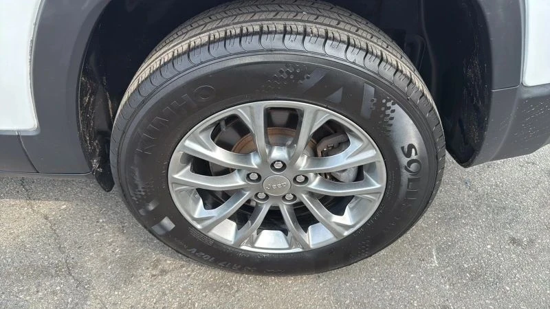 2020 Jeep KL Cherokee - Image 9 of 12