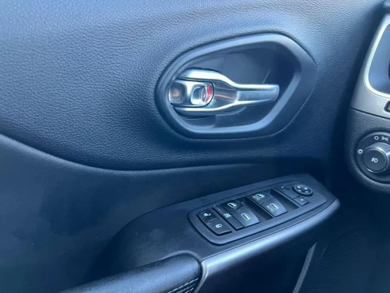 2020 Jeep KL Cherokee - Image 11 of 12