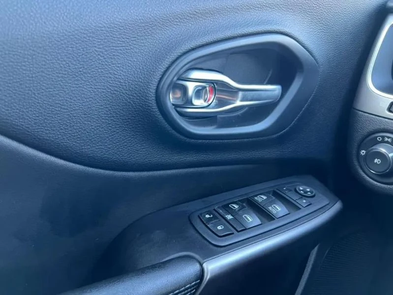2020 Jeep KL Cherokee - Image 11 of 12