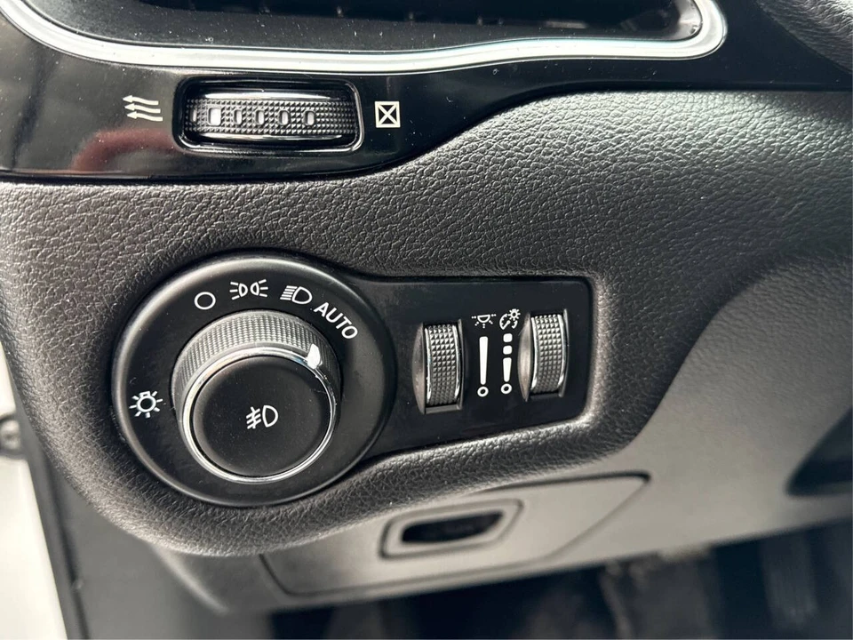 2020 Jeep KL Cherokee - Image 17 of 21
