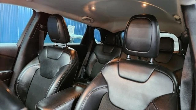 2020 Jeep KL Cherokee - Image 9 of 12