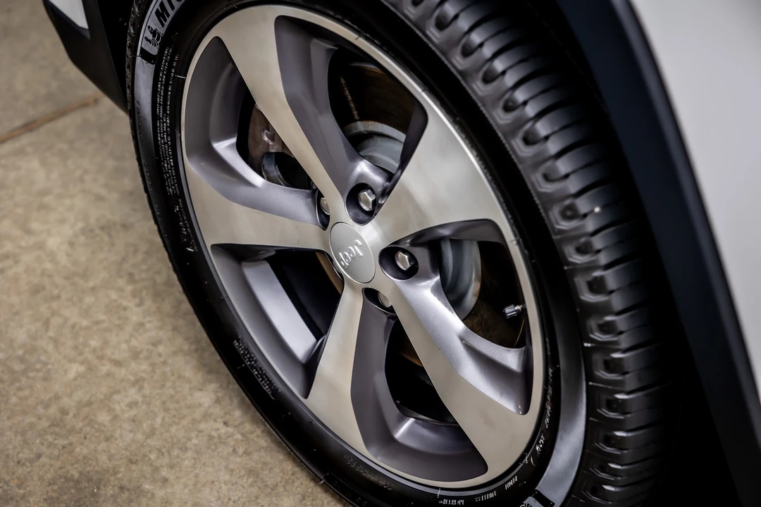 2020 Jeep KL Cherokee - Image 17 of 21