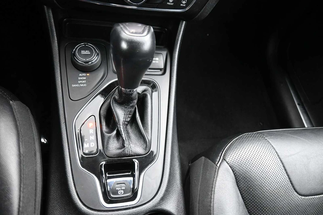2020 Jeep KL Cherokee - Image 17 of 31