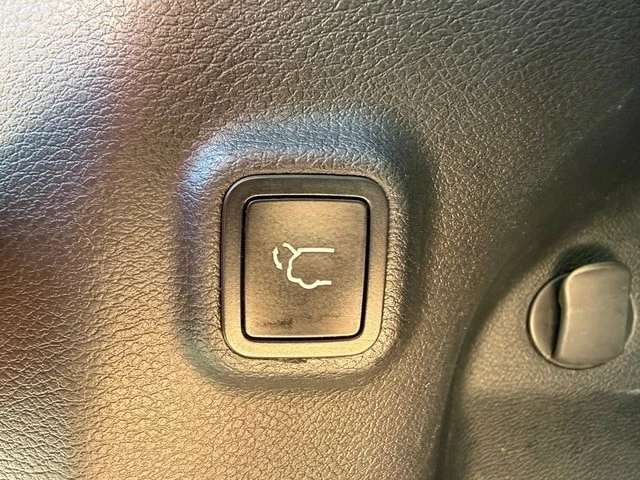 2020 Jeep KL Cherokee - Image 16 of 31