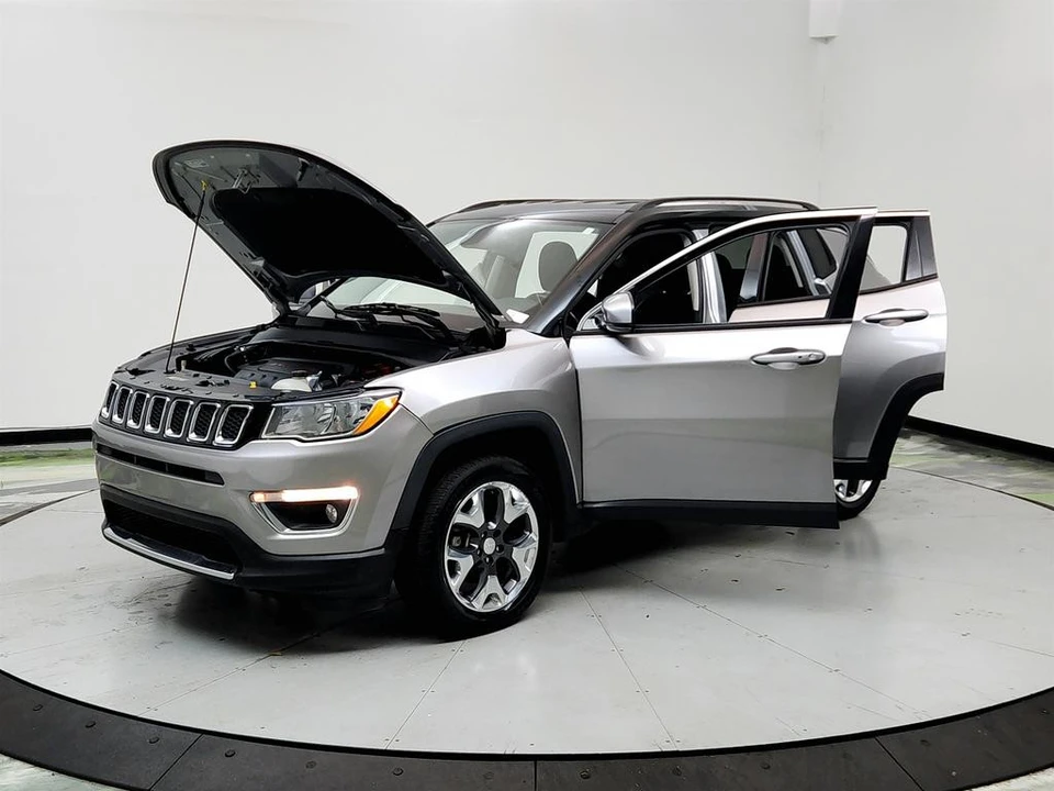 2020 Jeep Compass - Image 9 of 21