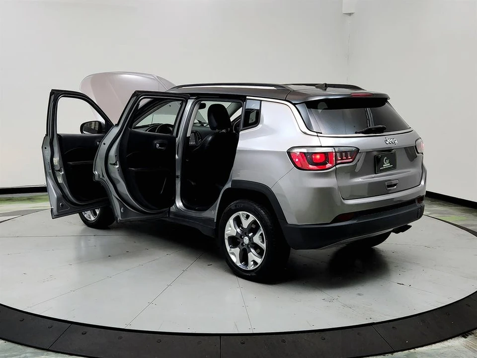 2020 Jeep Compass - Image 12 of 21