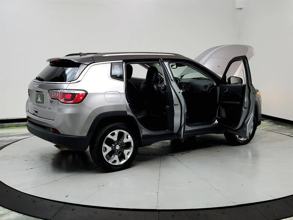 2020 Jeep Compass - Image 11 of 21