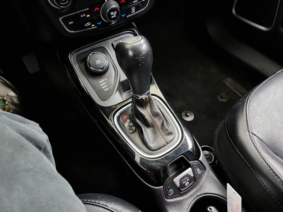 2020 Jeep Compass - Image 17 of 21