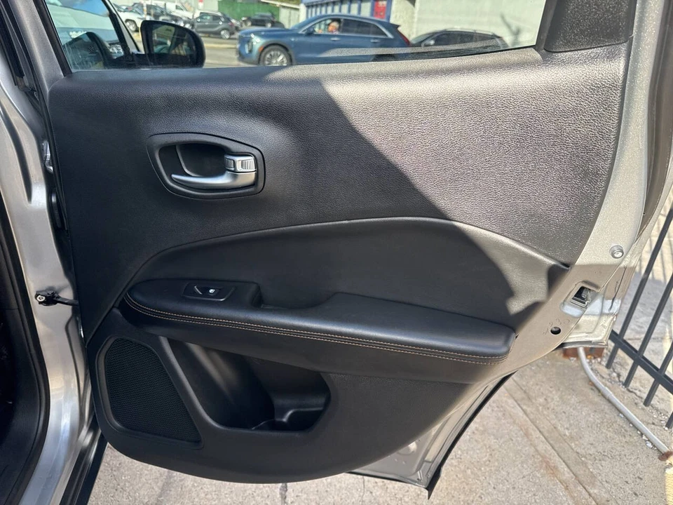 2020 Jeep Compass - Image 13 of 21