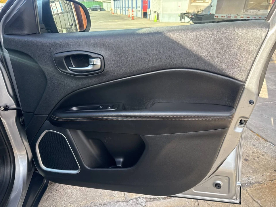 2020 Jeep Compass - Image 12 of 21