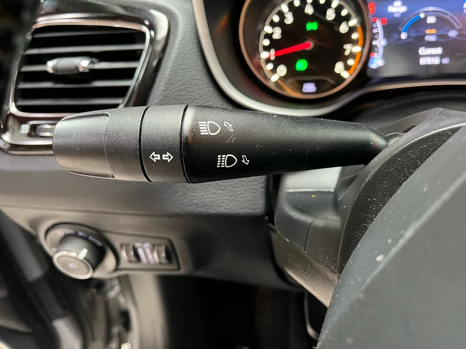 2020 Jeep Compass - Image 16 of 21