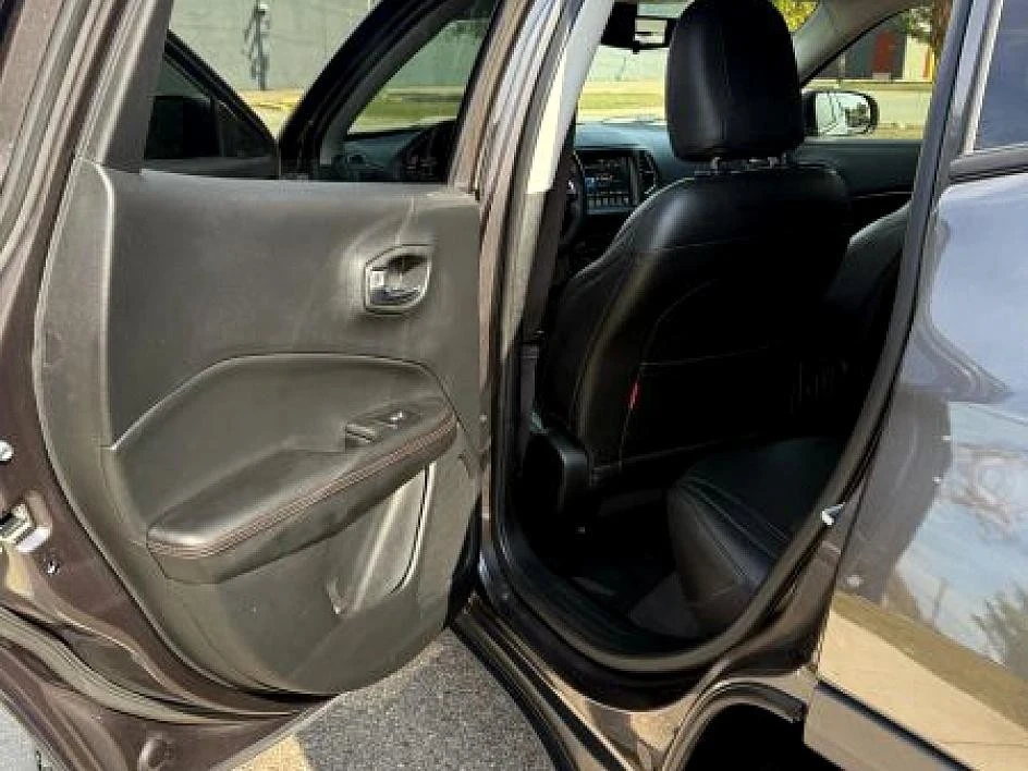 2020 Jeep Compass - Image 15 of 21