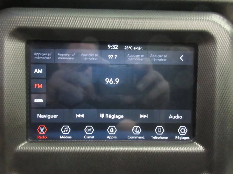 2020 Jeep JT Gladiator - Image 13 of 20