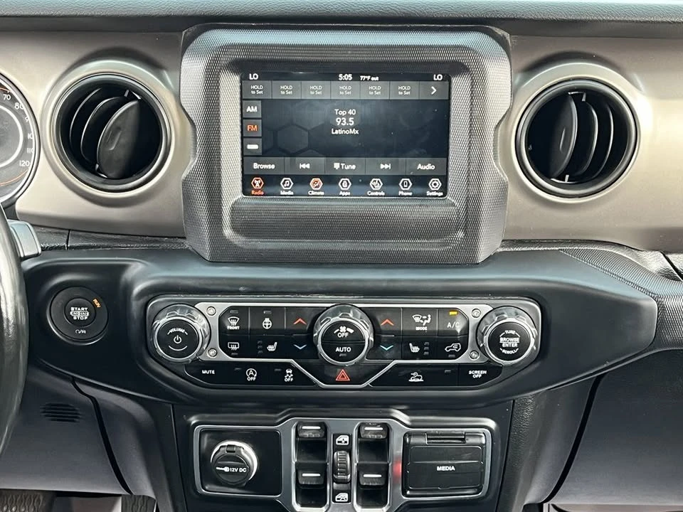 2020 Jeep JT Gladiator - Image 17 of 20