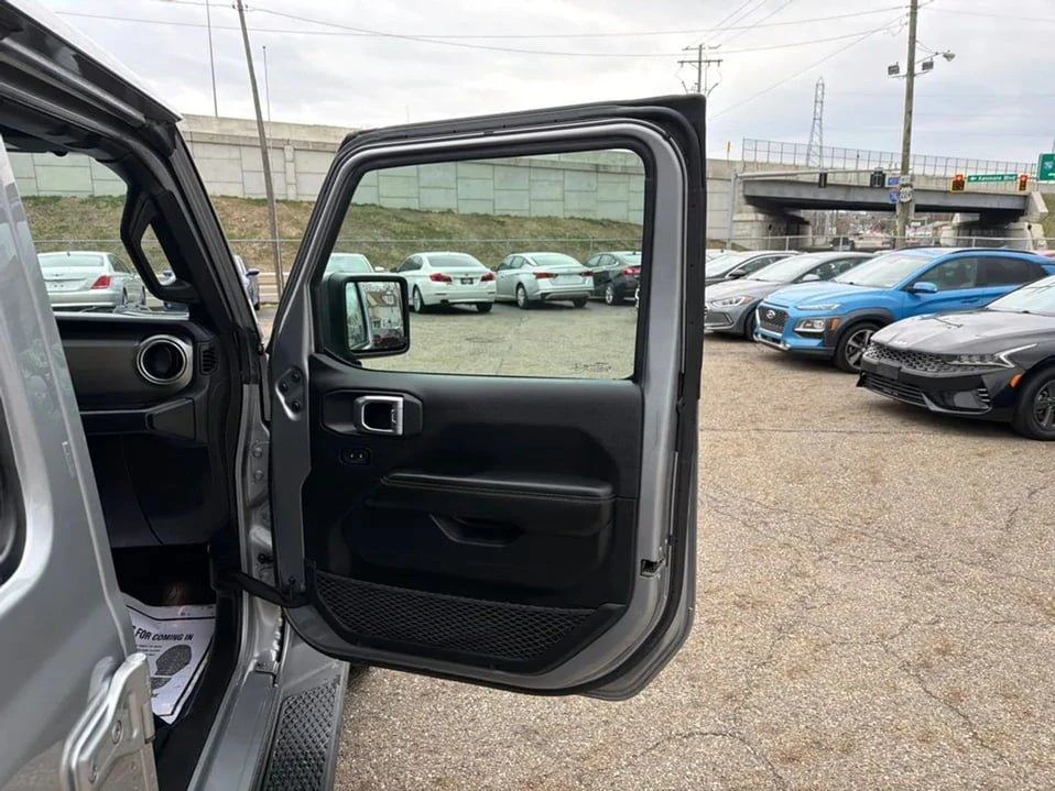 2020 Jeep JT Gladiator - Image 15 of 18