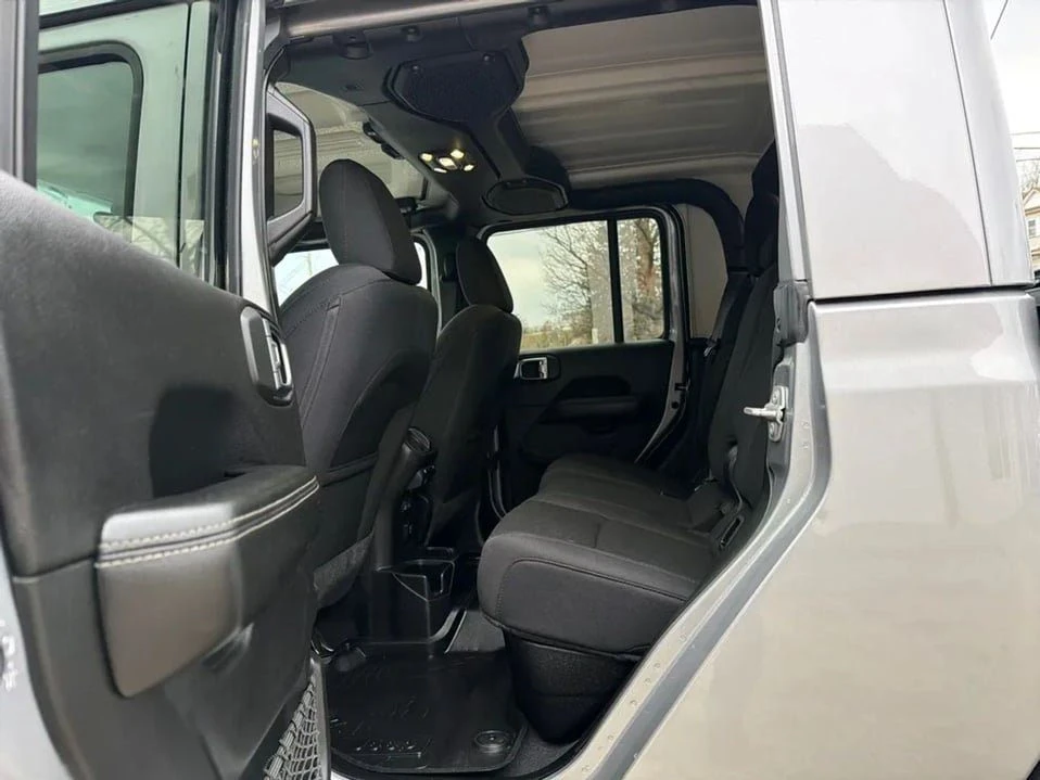 2020 Jeep JT Gladiator - Image 9 of 18