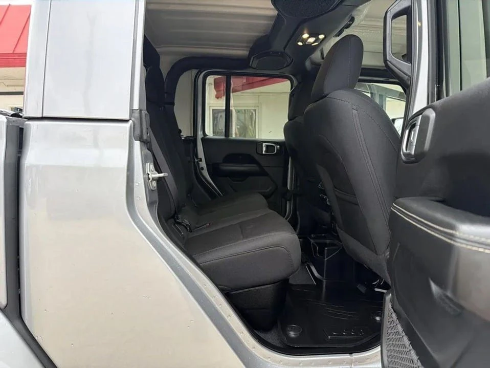 2020 Jeep JT Gladiator - Image 12 of 18