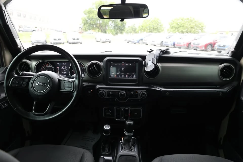 2020 Jeep JT Gladiator - Image 13 of 20