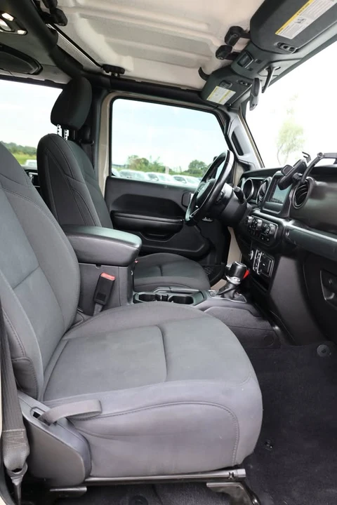 2020 Jeep JT Gladiator - Image 14 of 20