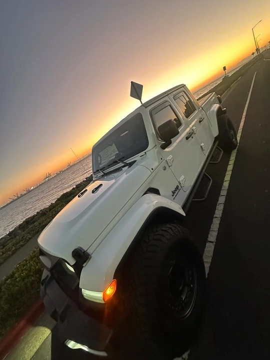 2020 Jeep JT Gladiator - Image 6 of 10