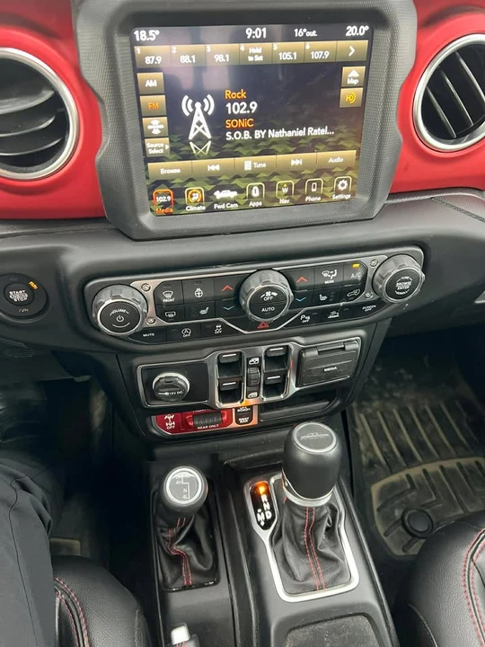 2020 Jeep JT Gladiator - Image 14 of 19