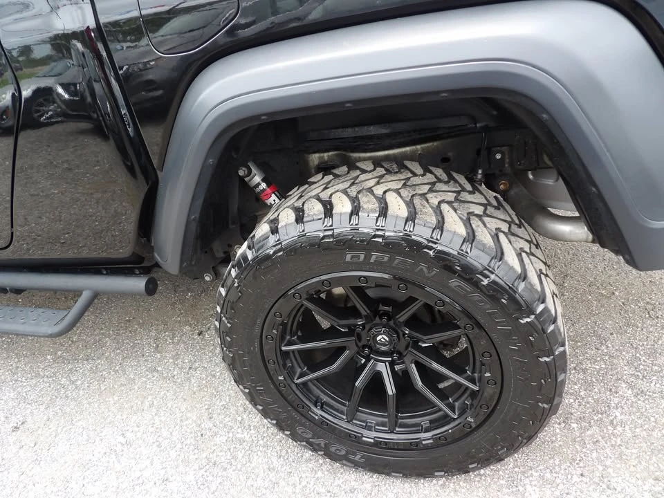 2020 Jeep JT Gladiator - Image 14 of 19