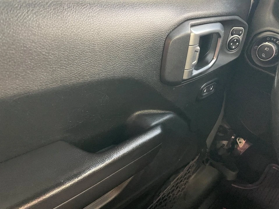 2020 Jeep JT Gladiator - Image 11 of 20