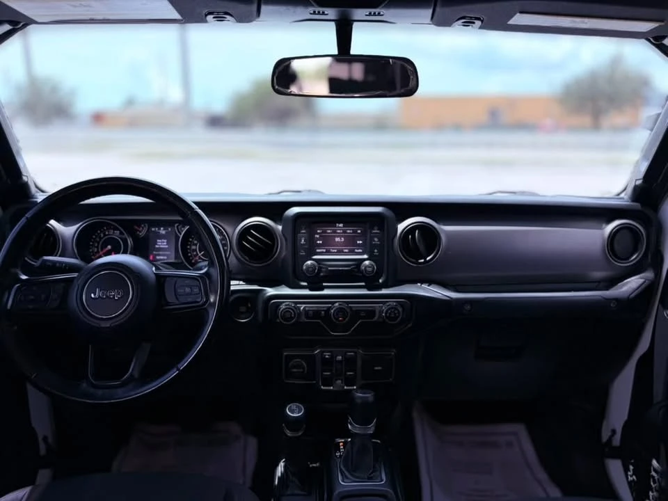 2020 Jeep JT Gladiator - Image 14 of 17
