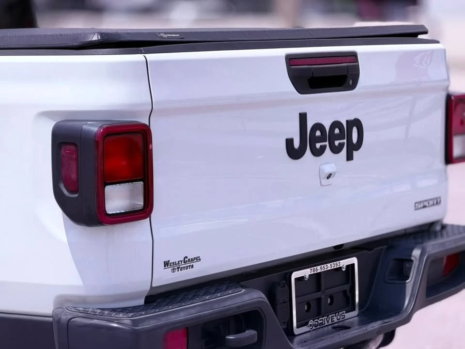 2020 Jeep JT Gladiator - Image 17 of 17