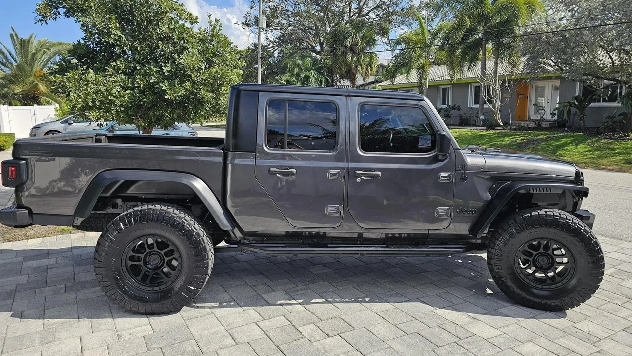 2020 Jeep JT Gladiator - Image 20 of 28