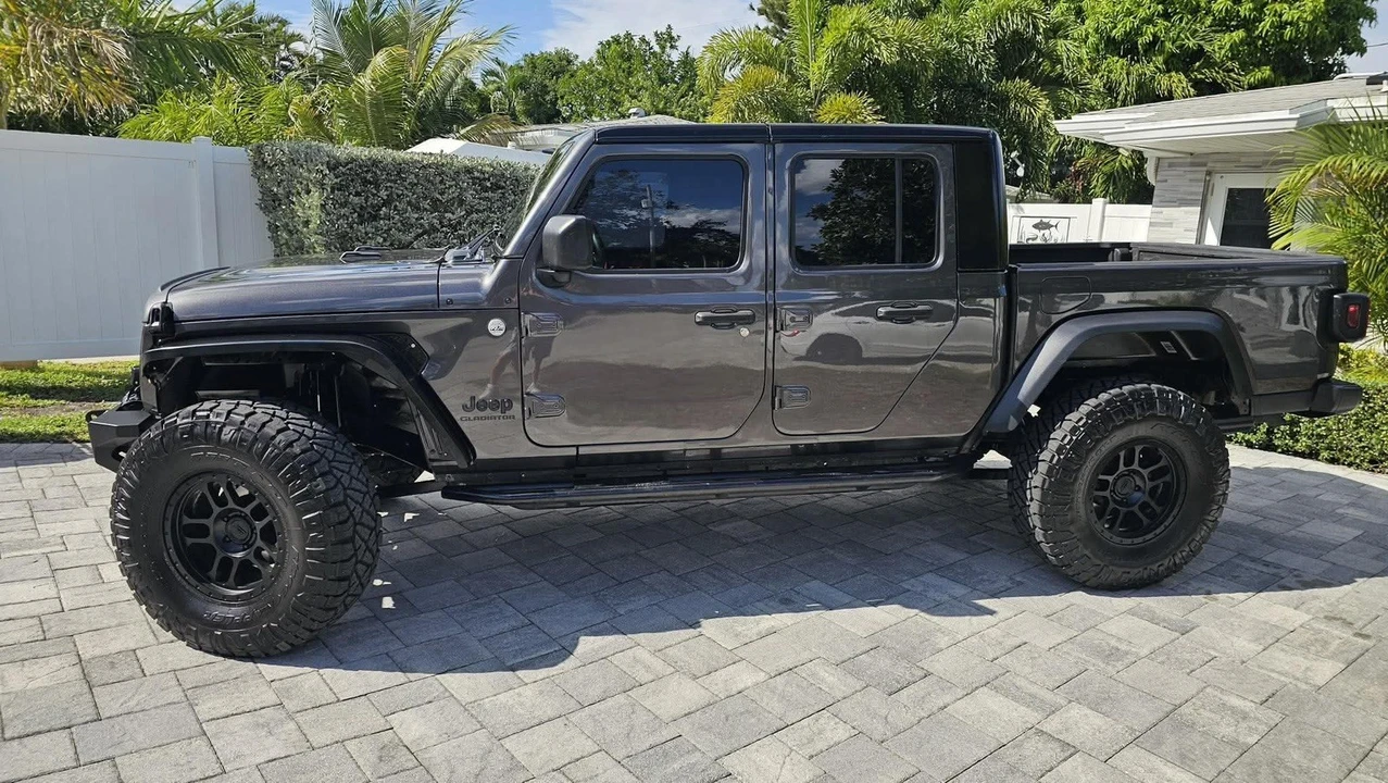 2020 Jeep JT Gladiator - Image 28 of 28