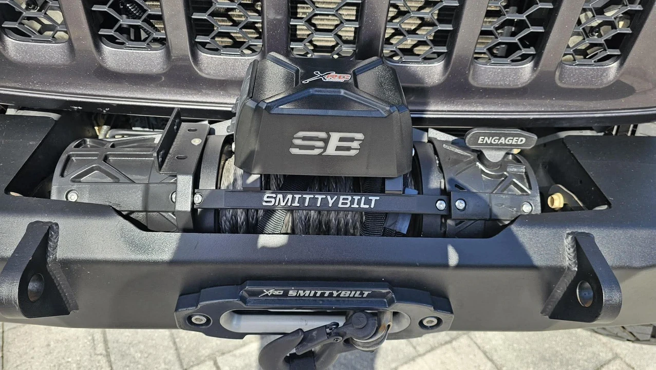 2020 Jeep JT Gladiator - Image 25 of 28