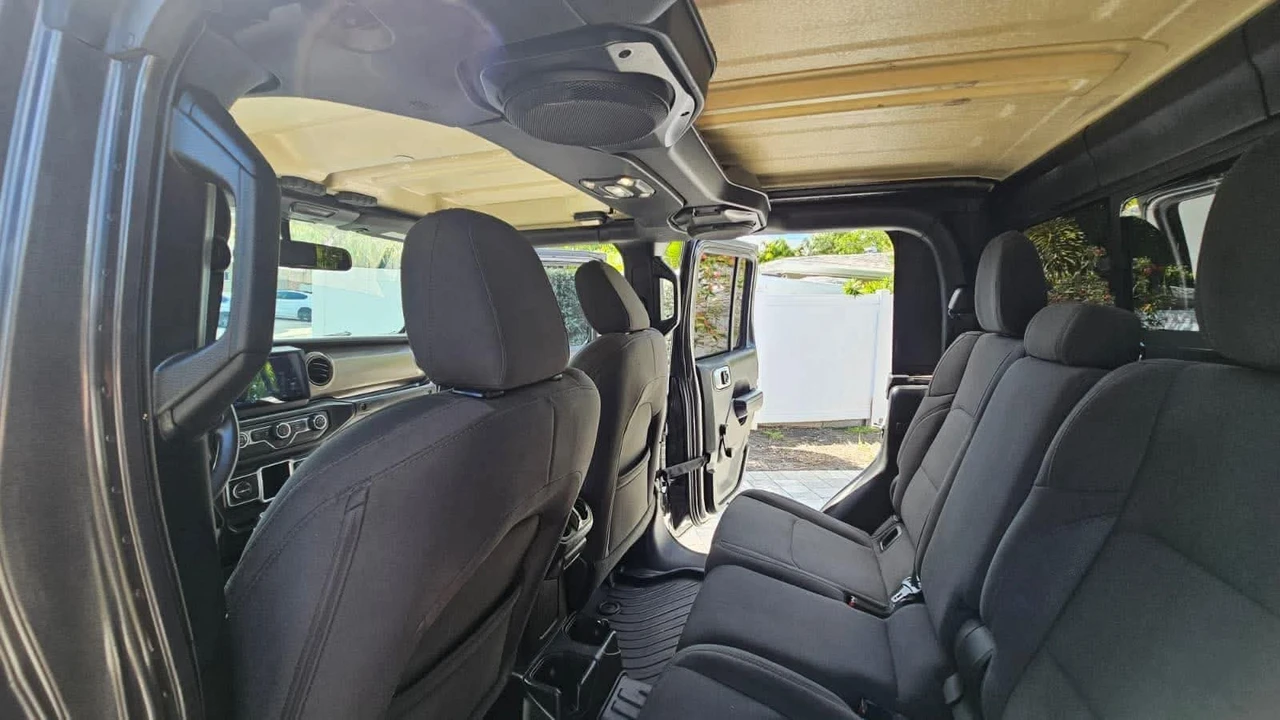 2020 Jeep JT Gladiator - Image 13 of 28