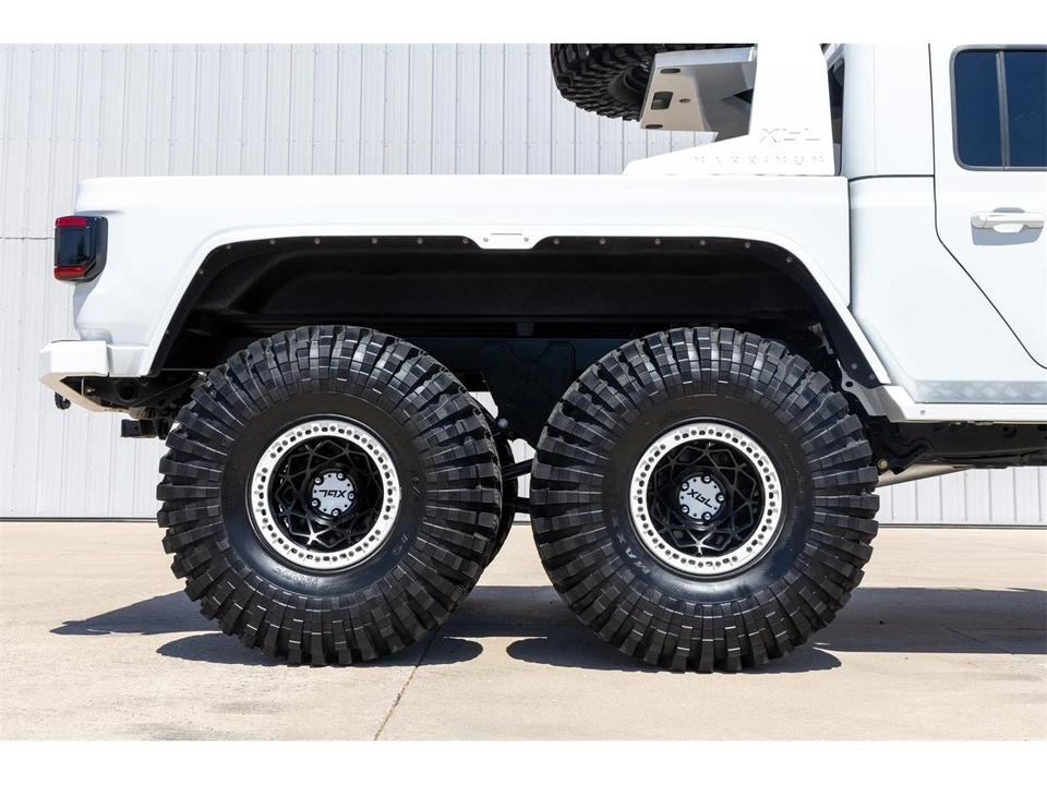 2020 Jeep JT Gladiator - Image 13 of 23