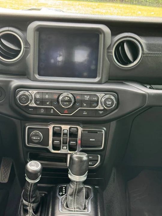2020 Jeep JT Gladiator - Image 13 of 22