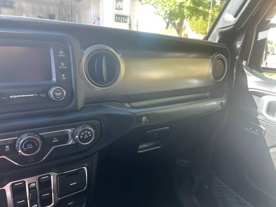 2020 Jeep JT Gladiator - Image 10 of 24