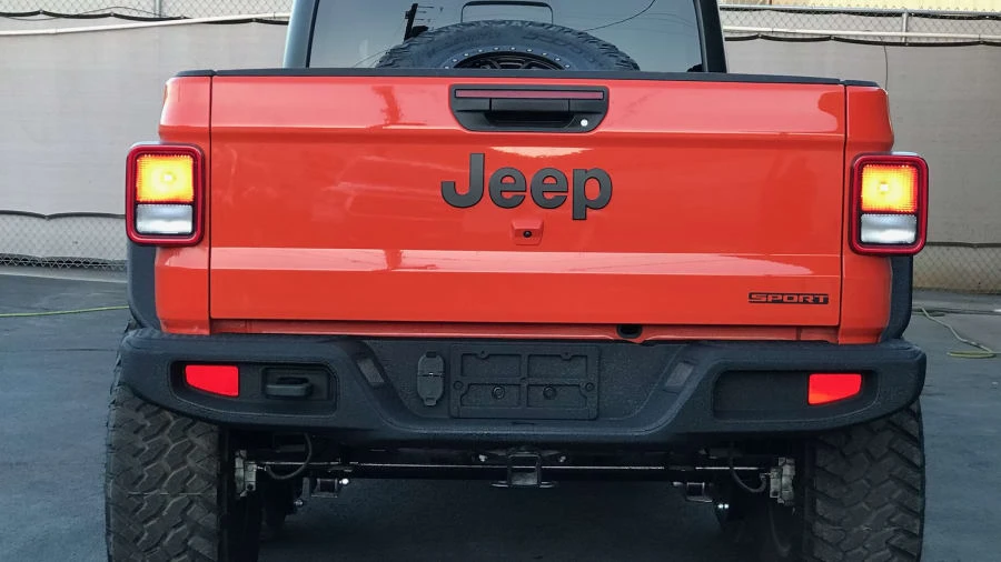 2020 Jeep JT Gladiator - Image 6 of 9