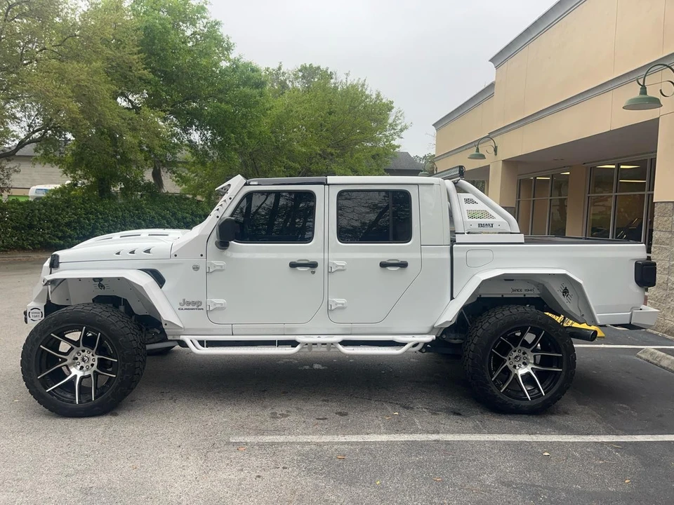 2020 Jeep JT Gladiator - Image 12 of 21