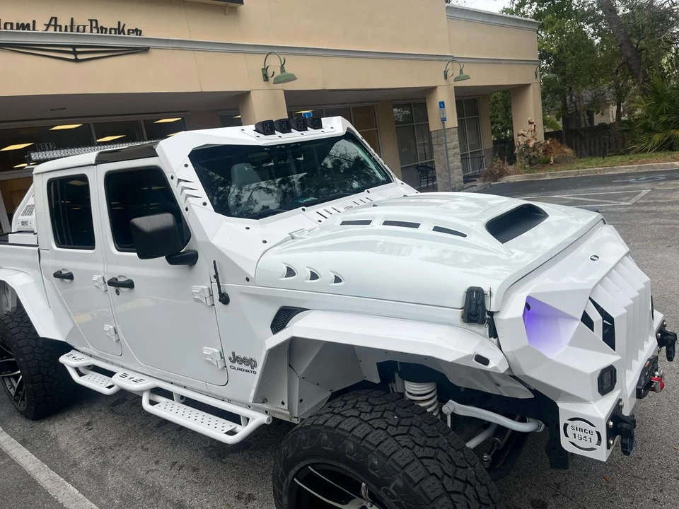 2020 Jeep JT Gladiator - Image 2 of 21
